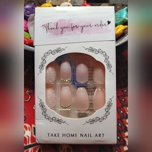 ⭐️Sz. MED, SQ TIP PINK/PEACH NAILS WITH BLING, SPARKLES, SOLID & SIDE DESIGNS!